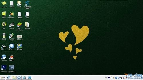 win7主题下载：绿色爱心电脑主题